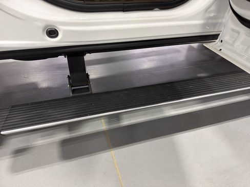 Used 2025 Ford F350 King Ranch w/ Chrome Package image 10