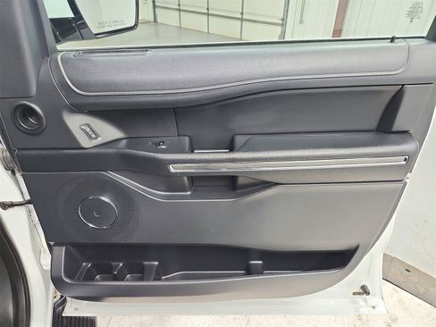 Used 2024 Ford Expedition XLT image 42