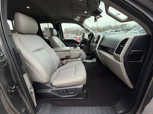 Used 2020 Ford F150 Lariat w/ Equipment Group 501A Mid image 9