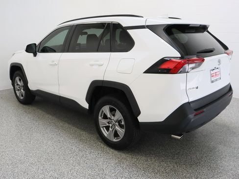 Used 2025 Toyota RAV4 XLE FWD image 9