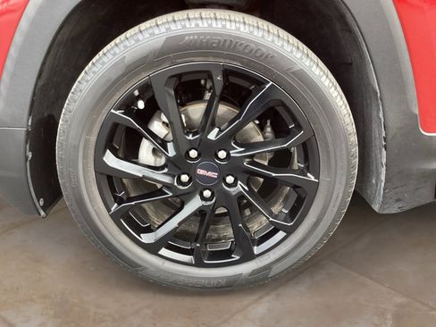 Used 2023 GMC Terrain SLE w/ Driver Convenience Package image 33