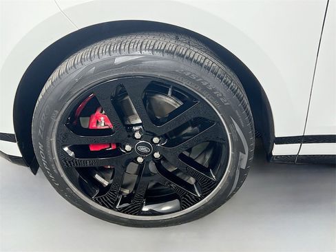 Used 2022 Land Rover Range Rover Evoque R-Dynamic SE image 33