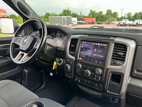 Used 2022 RAM 1500 Warlock AWD/4WD image 31