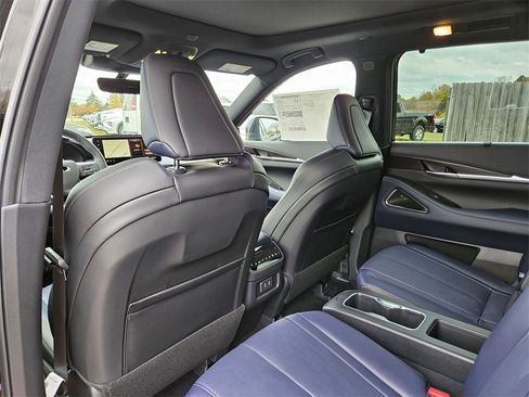 New 2026 INFINITI QX60 Sport image 28