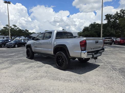 Used 2016 Toyota Tacoma SR5 RWD image 7