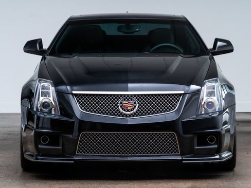 Used 2011 Cadillac CTS V RWD image 2