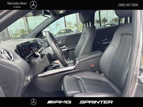 Used 2025 Mercedes-Benz GLA 250 4MATIC w/ Winter Package image 10