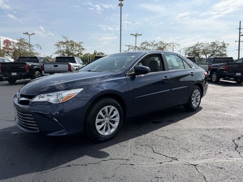 Used 2017 Toyota Camry LE w/ Protection Package (Q2) FWD image 3
