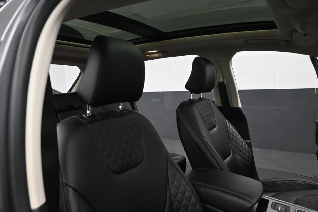 Certified 2024 Ford Edge Titanium AWD/4WD image 30