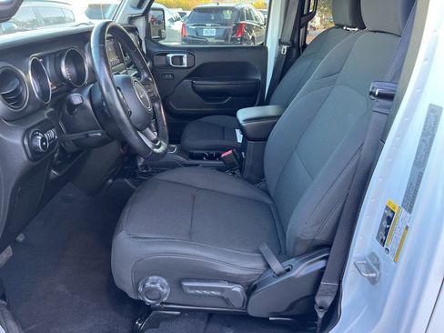 Used 2021 Jeep Wrangler Unlimited Sport image 22