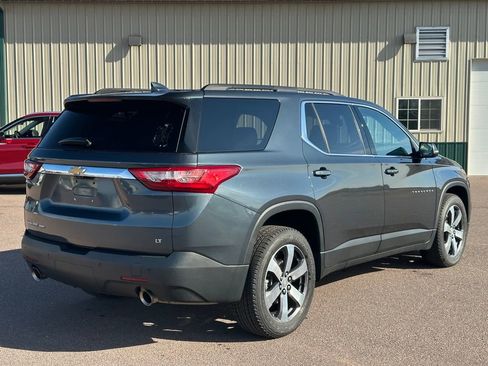 Used 2021 Chevrolet Traverse LT w/ LT Premium Package AWD/4WD image 6