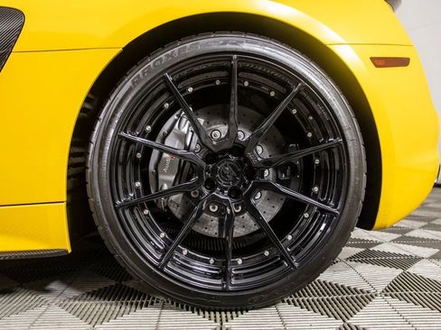 Used 2018 Audi R8 V10 plus image 45