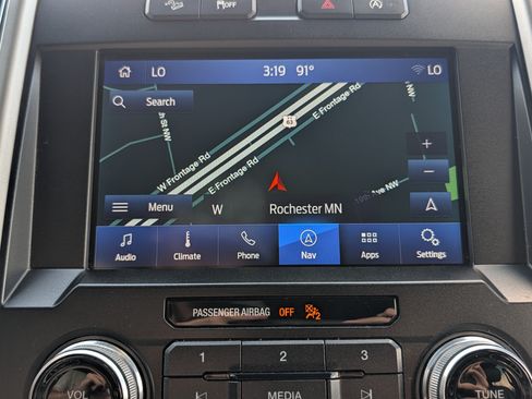 Used 2019 Ford F150 Lariat w/ Equipment Group 502A Luxury AWD/4WD image 24