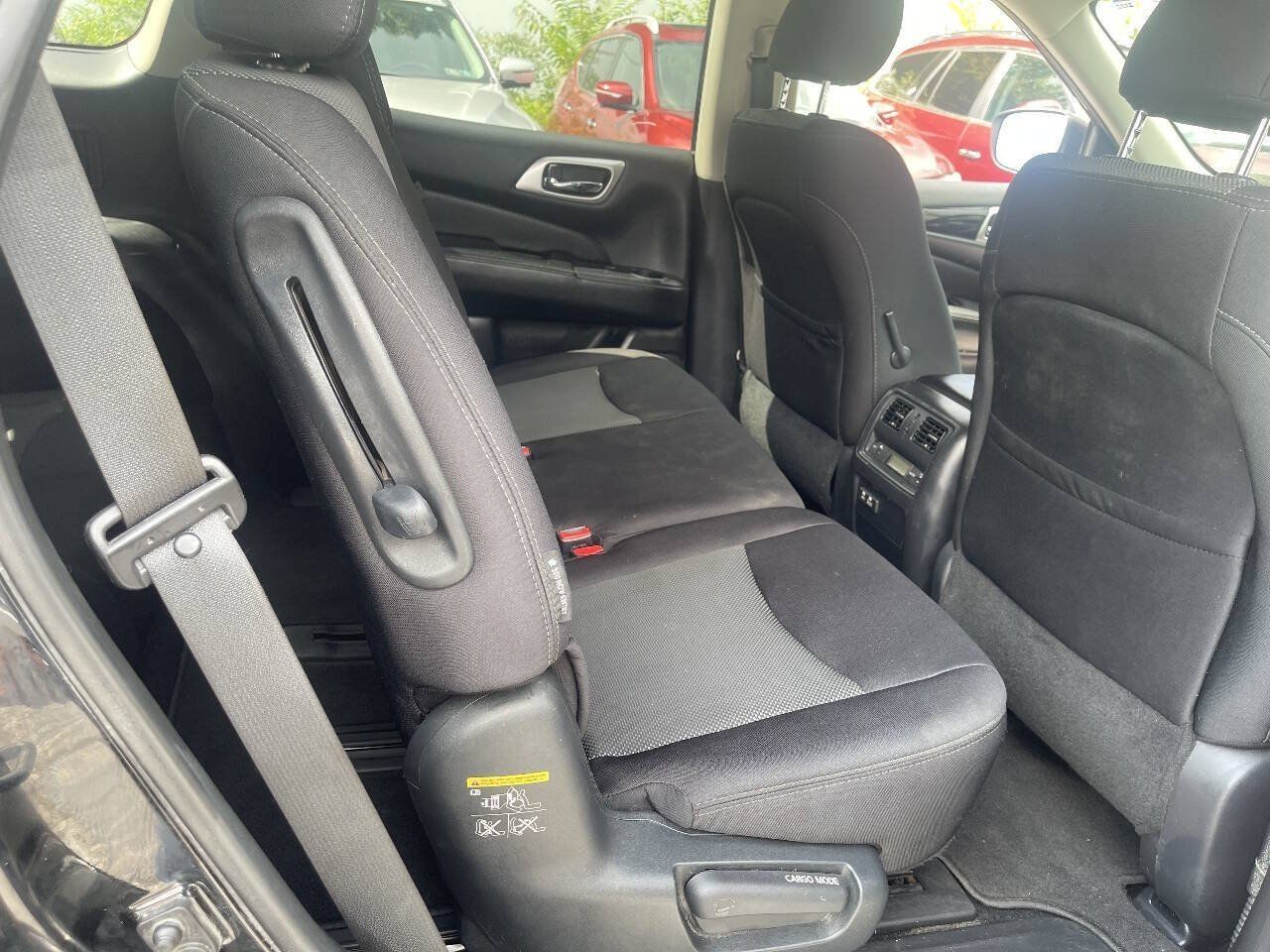 Used 2019 Nissan Pathfinder S AWD/4WD image 23
