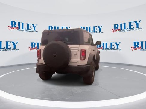Certified 2023 Ford Bronco Big Bend w/ Sasquatch Package AWD/4WD image 10