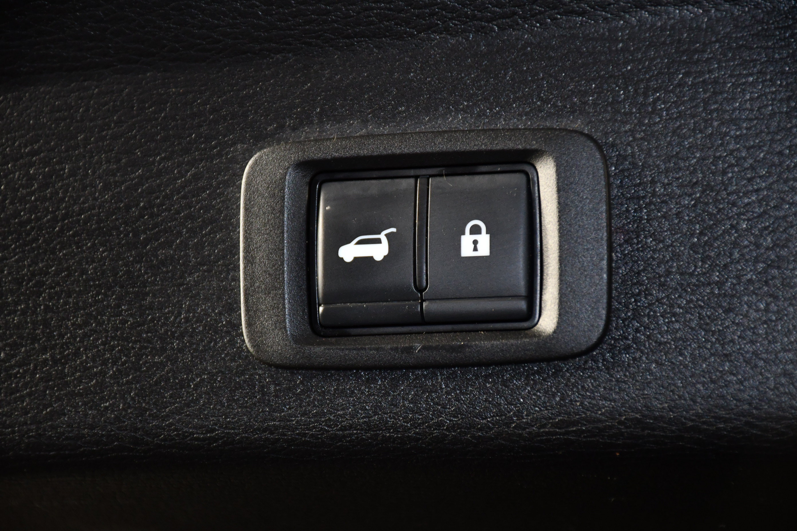 Used 2023 Mitsubishi Outlander SE AWD/4WD image 47