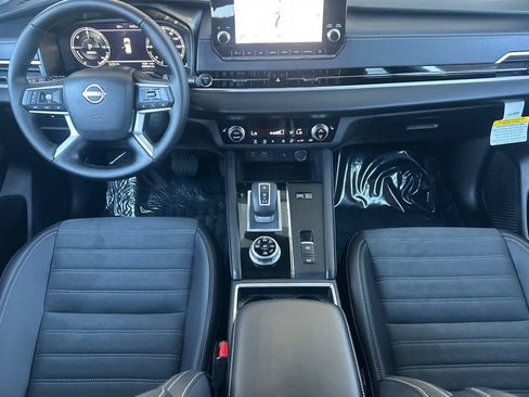 New 2026 Nissan Rogue SL AWD/4WD image 3