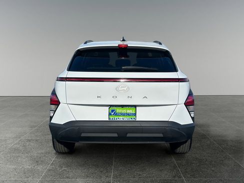 Used 2025 Hyundai Kona SEL image 6