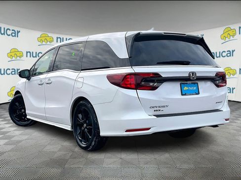 Used 2023 Honda Odyssey Sport image 4