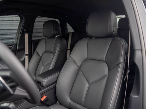 New 2026 Porsche Macan S AWD/4WD image 5