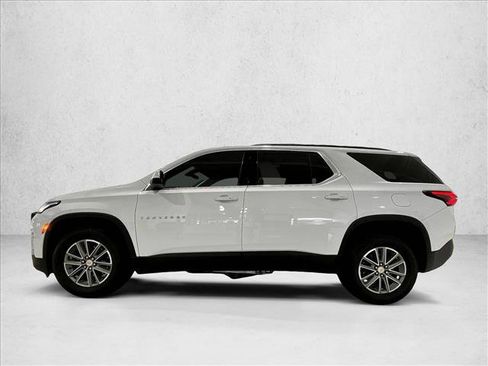 Used 2023 Chevrolet Traverse LT FWD image 6