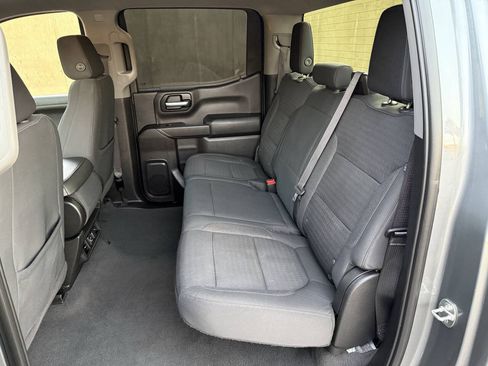 Used 2021 Chevrolet Silverado 1500 LT AWD/4WD image 20