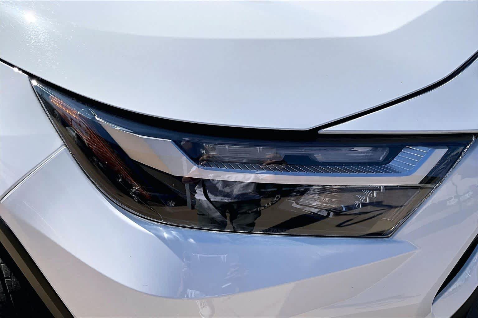 Used 2025 Toyota RAV4 XLE AWD/4WD image 26