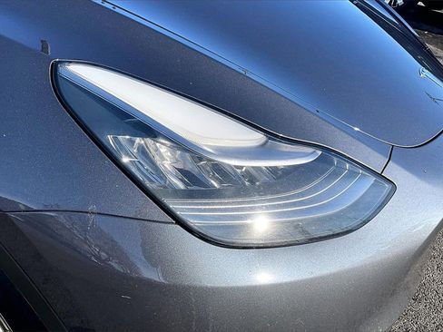 Used 2021 Tesla Model Y Long Range image 29