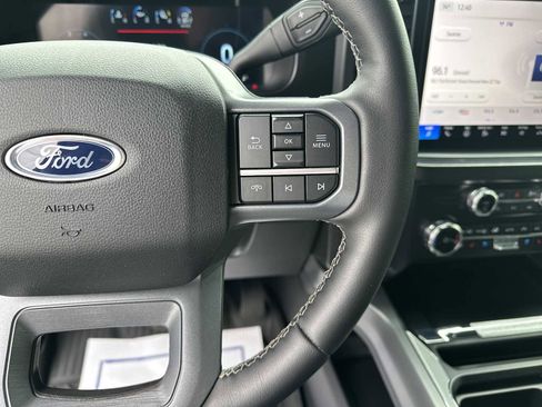 Used 2025 Ford F350 Lariat image 22