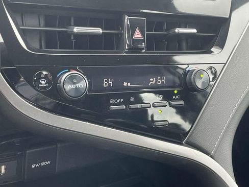 Used 2024 Toyota Camry SE FWD image 19