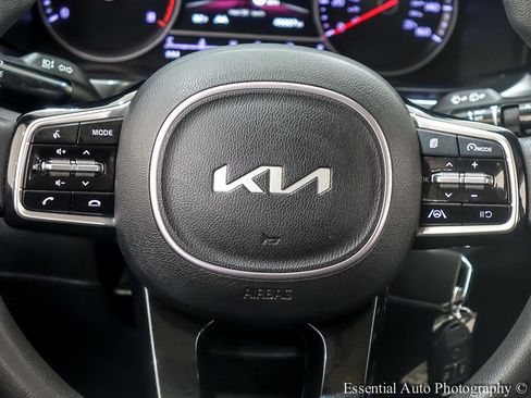 Used 2022 Kia Sorento LX AWD/4WD image 18
