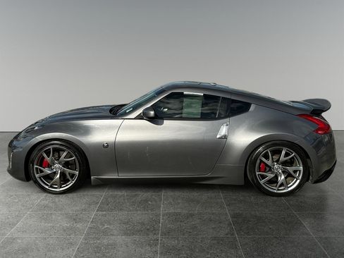 Used 2015 Nissan 370Z w/ Sport Package image 2