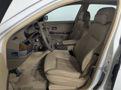 Used 2004 BMW 745Li image 12