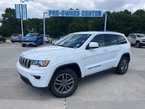 Used 2020 Jeep Grand Cherokee Laredo w/ Laredo X Package RWD image 2