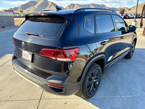 Used 2024 Volkswagen Taos S image 4