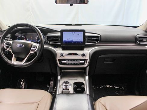 Certified 2023 Ford Explorer XLT w/ Equipment Group 202A AWD/4WD image 25