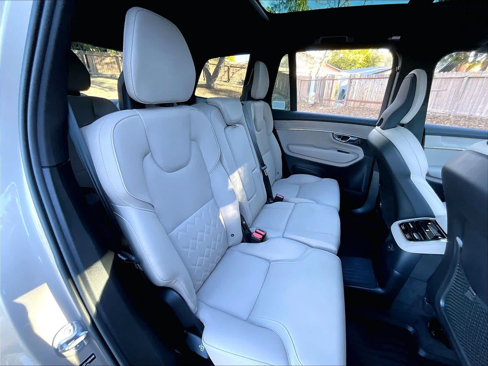 Used 2026 Volvo XC90 T8 Plus w/ Protection Package Premier AWD/4WD image 31