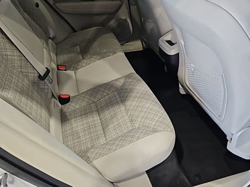 Used 2022 Volvo XC60 B5 Momentum image 17