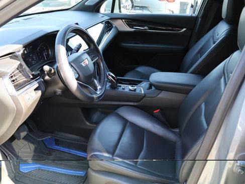 Used 2025 Cadillac XT6 Premium Luxury AWD/4WD image 20