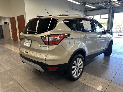 Used 2017 Ford Escape Titanium FWD image 12