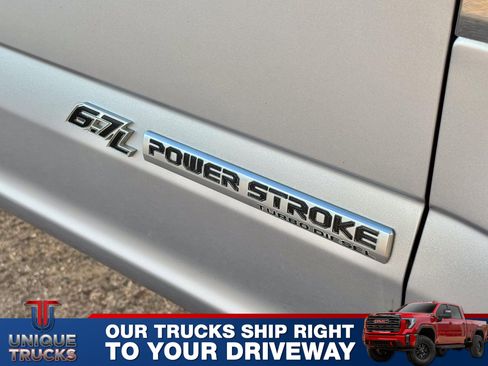 Used 2022 Ford F350 Platinum w/ Tremor Off-Road Package image 11