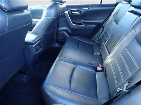 Used 2023 Toyota RAV4 XLE Premium image 8