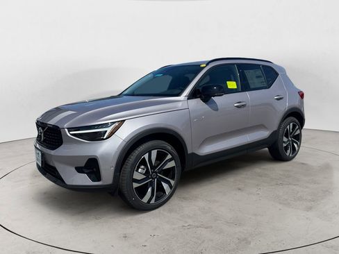 New 2026 Volvo XC40 B5 Ultra w/ Protection Package Premier AWD/4WD image 2