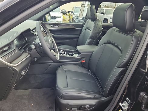 New 2026 Jeep Grand Cherokee Limited image 21