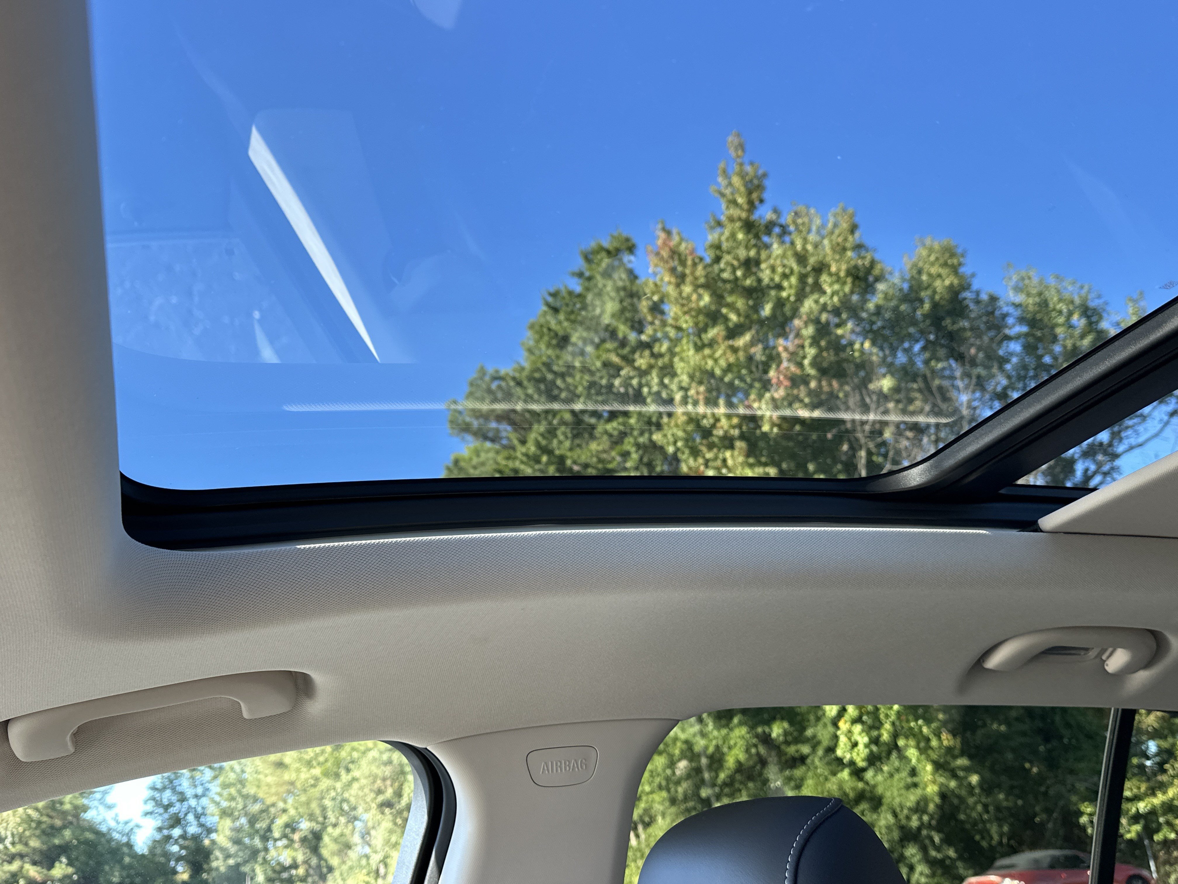 Used 2022 Buick Envision Avenir w/ Technology Package II FWD image 25