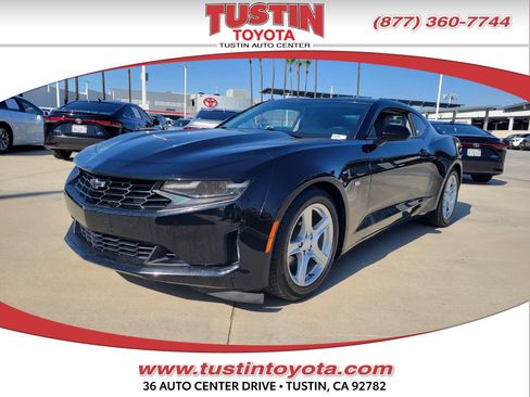 Used 2019 Chevrolet Camaro LT RWD image 1