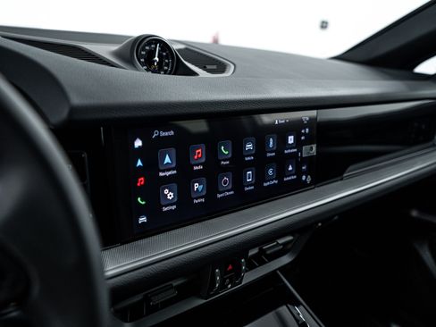 Certified 2025 Porsche Cayenne Coupe image 16