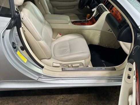 Used 2007 Lexus SC 430 Convertible image 23