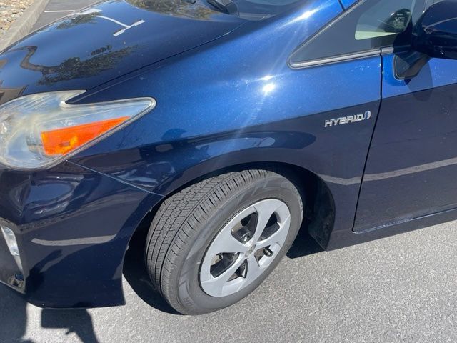 Used 2014 Toyota Prius Three w/ Solar Roof Package FWD image 13