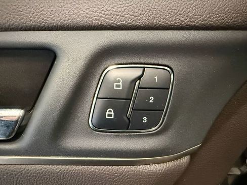 Used 2017 Lincoln MKC Reserve image 21